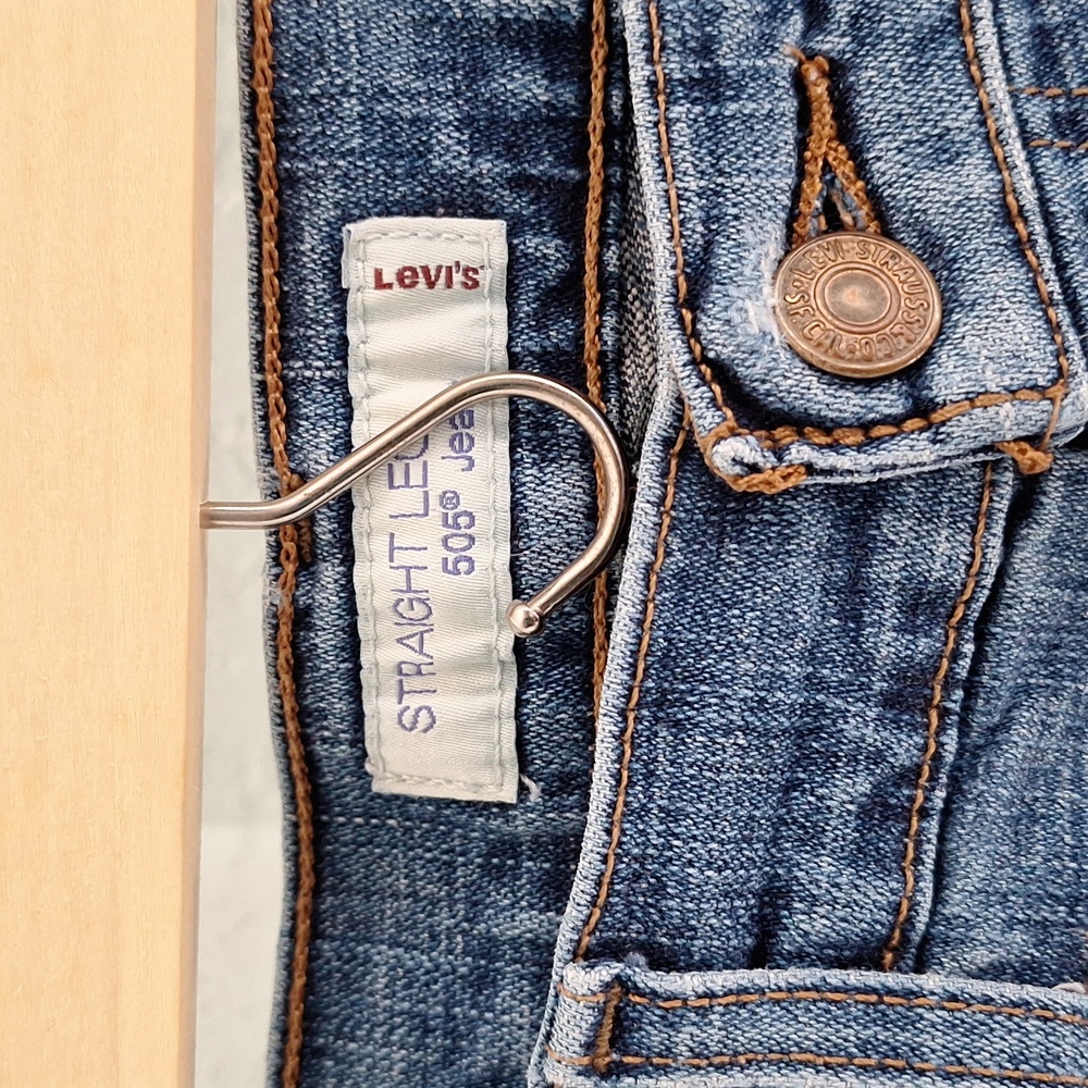Levi's 505 Jeans - Picture 3 of 7